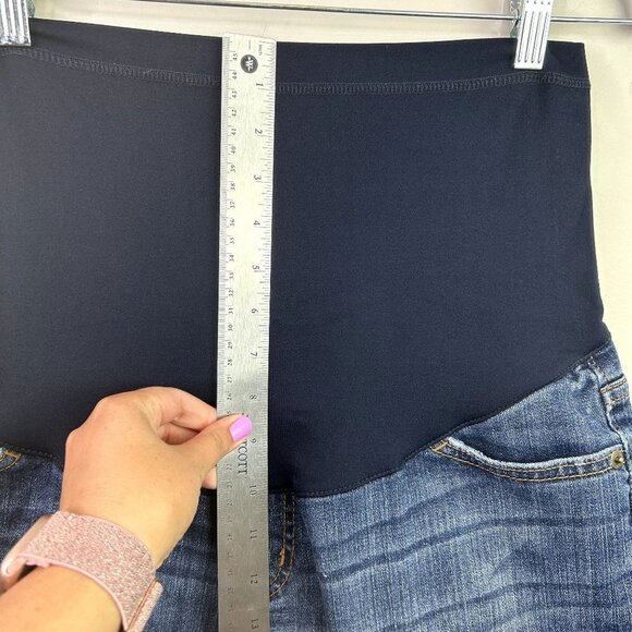 Maternity dark wash shorts size small - Picture 4 of 10